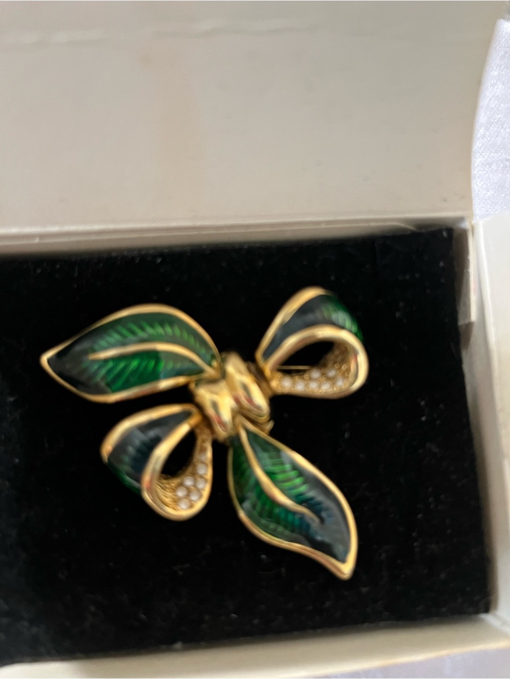 Avon Gold-Tone Green and Black Enamel Leaf Bow Brooch